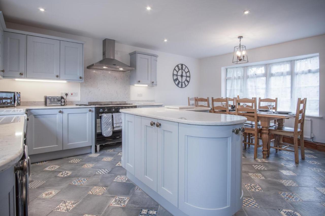 Pendeilo Villa - 5 Bedroom Holiday Home - Amroth Buitenkant foto