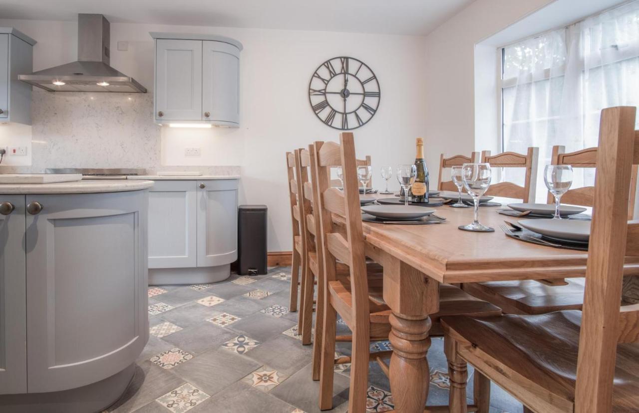 Pendeilo Villa - 5 Bedroom Holiday Home - Amroth Buitenkant foto