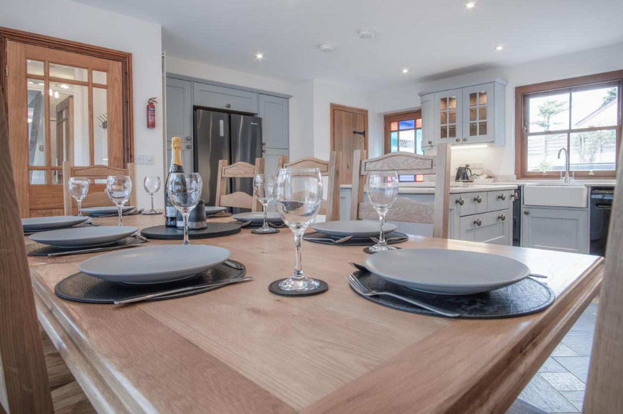 Pendeilo Villa - 5 Bedroom Holiday Home - Amroth Buitenkant foto